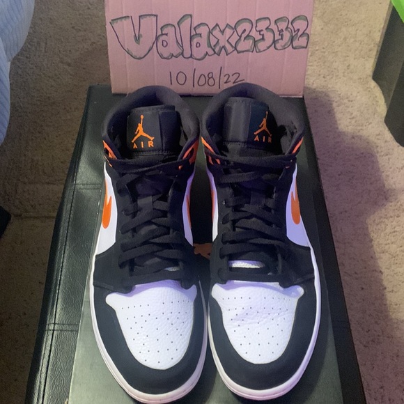 Jordan 1 Mid Shattered Backboard Black Starfish - Picture 2 of 6